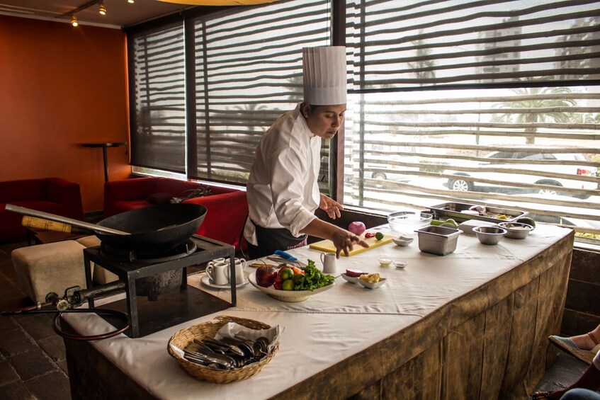 Lima: Culinary Tour & Larco Museum