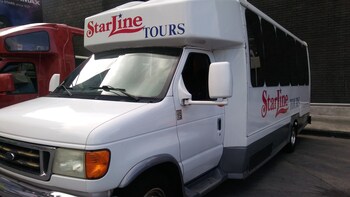 Round Trip Transfer to SeaWorld San Diego