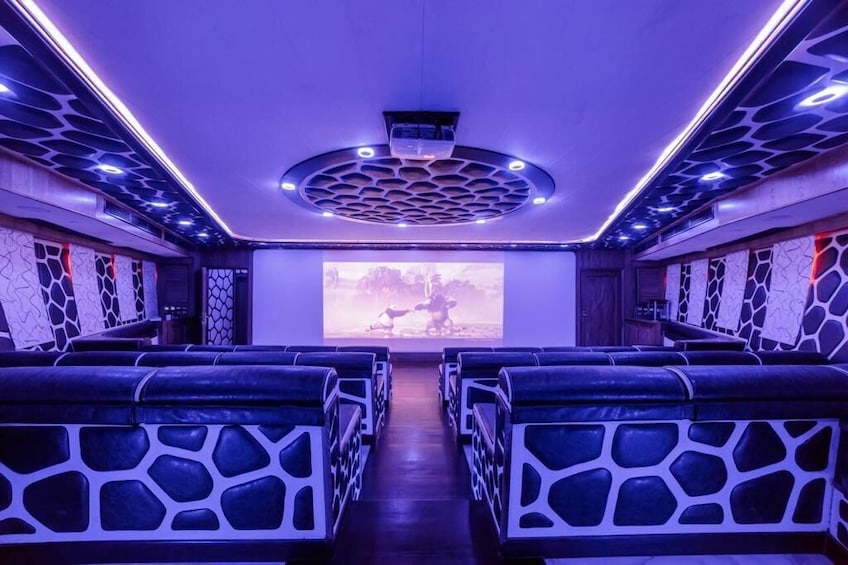 Luxury Dubai Marina Cruise Boat