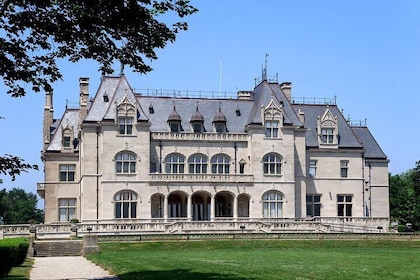 Private Day Trip From Boston to the Newport Mansions
