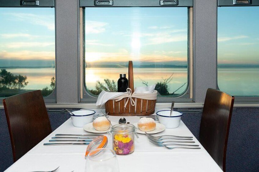 Table For 6 - Lunch (Departing Drysdale)
