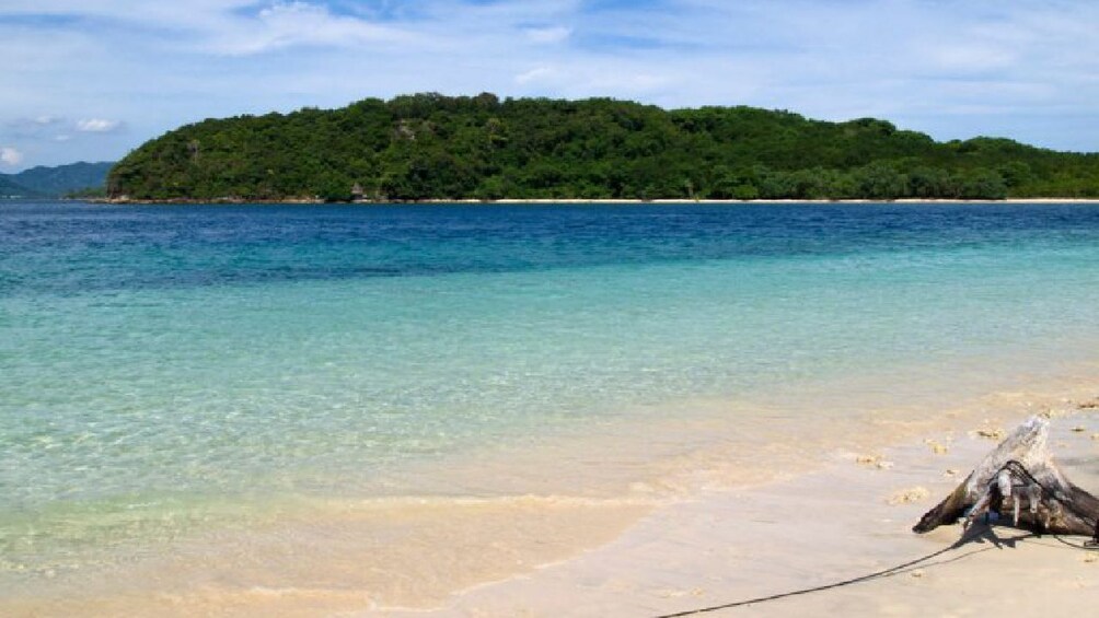 (Private Boat & Lunch) Gili Nanggu Snorkeling Tour