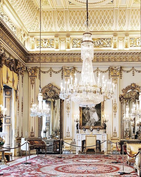 Full Royal Tour: Visit Buckingham Palace