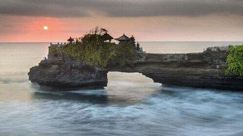 Tanah Lot Sunset with Dinner