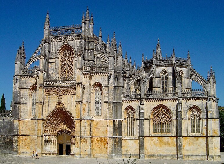 Day Trip From Lisbon to Fátima, Batalha & Alcobaça