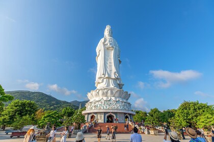 全天游览岘港市的亮点和自然奇观