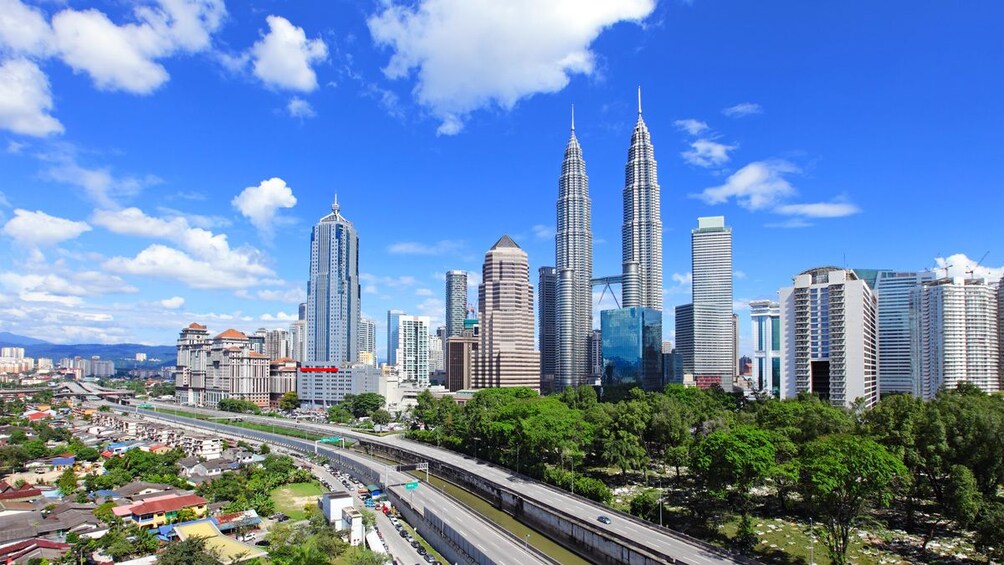 naik motosikal di kuala lumpur