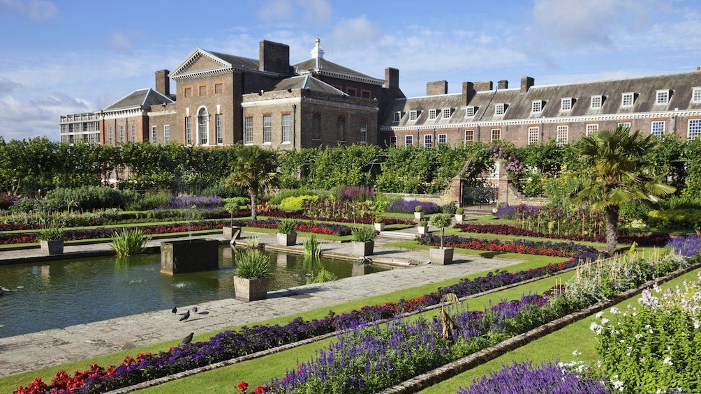 Visit Kensington Palace & Top 30 Sights Walking Tour