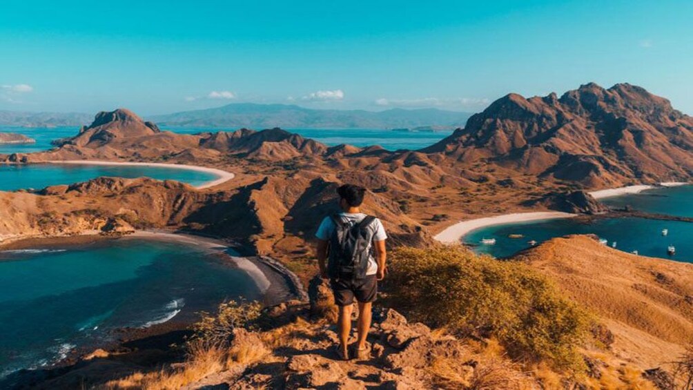 2 Days Private Liveaboard Komodo Tour with Flight from Bali