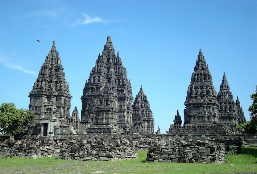 Yogyakarta 3 Temple Borobudur, Mendut, Prambanan Join Tour