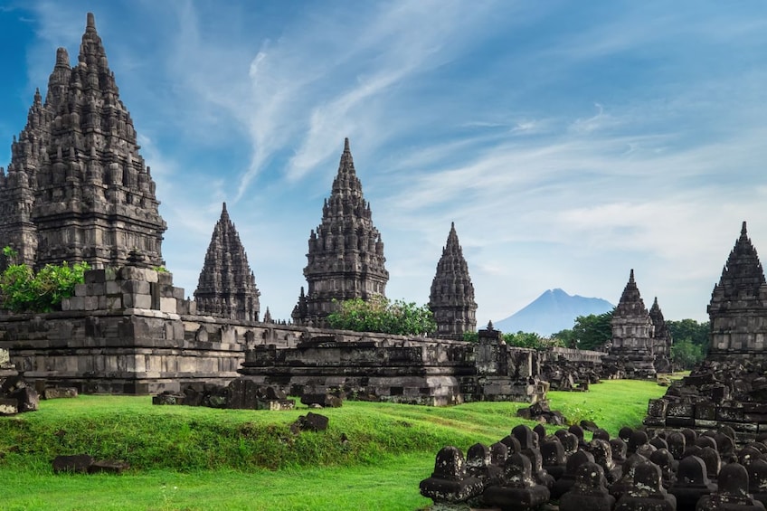 Yogyakarta 3 Temple Borobudur, Mendut, Prambanan Join Tour