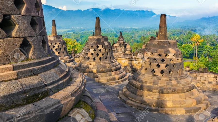 Yogyakarta 3 Temple Borobudur, Mendut, Prambanan Join Tour