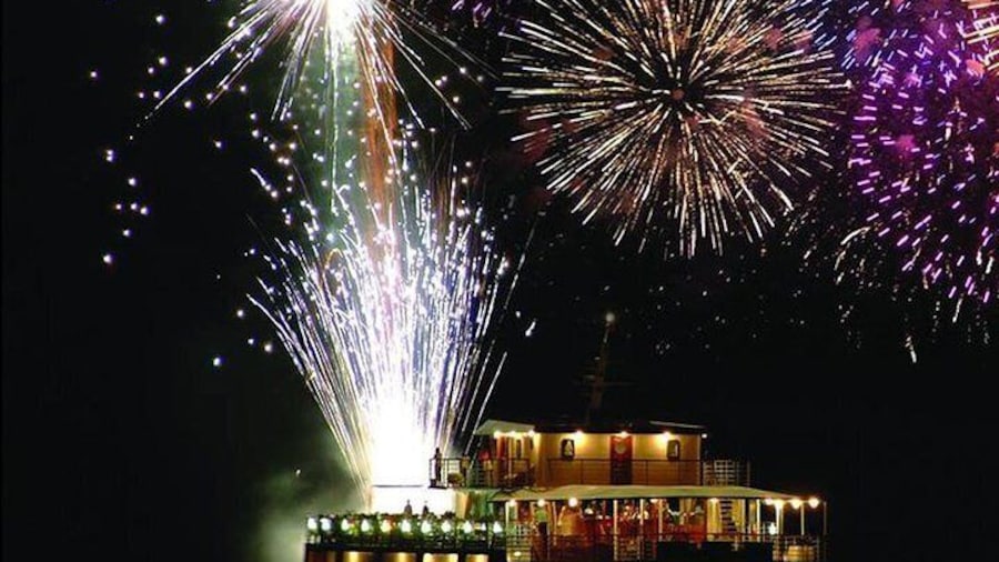 Wave Dancer Fireworks Night Cruise