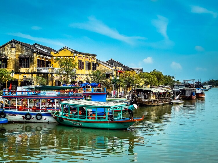 Door Eyes in Hoi An - The Mystery of an Ancient Town in Vietnam