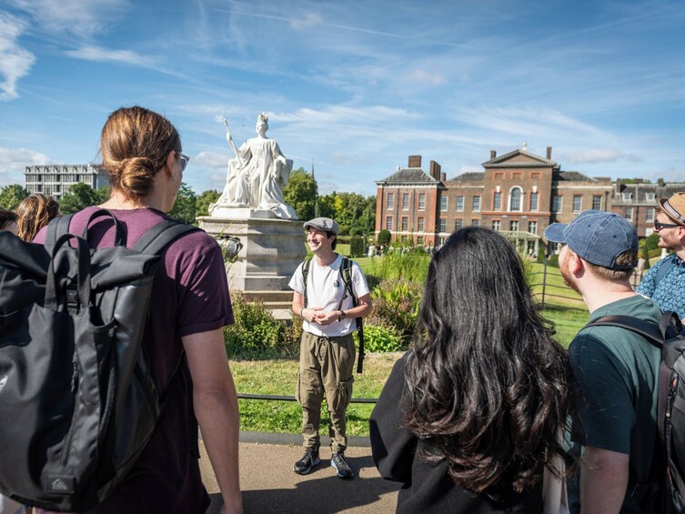 Visit Kensington Palace & 3 Hour Westminster Walking Tour
