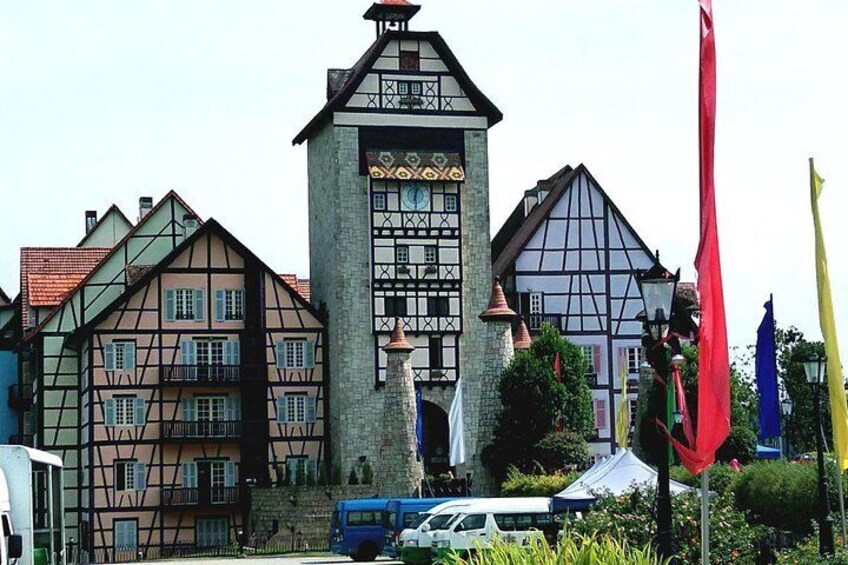 Colmar Tropicale, Bukit Tinggi with a Batu Caves Day Tour