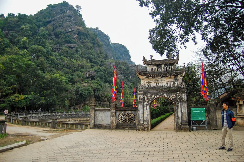 Full-day Hoa Lu & Tam Coc from Ha Noi