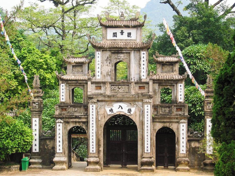 Full-day Pilgrimage Perfume Pagoda from Ha Noi