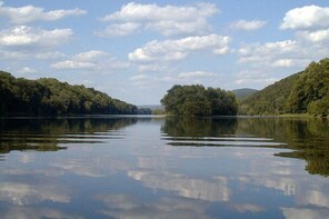 Lazette - Private day sailing and sightseeing cruise