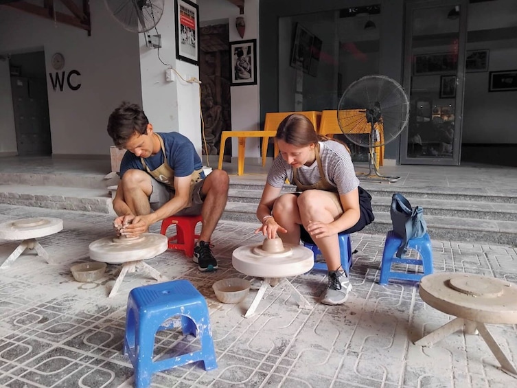 Half-day Bat Trang Ceramics Tour from Ha Noi