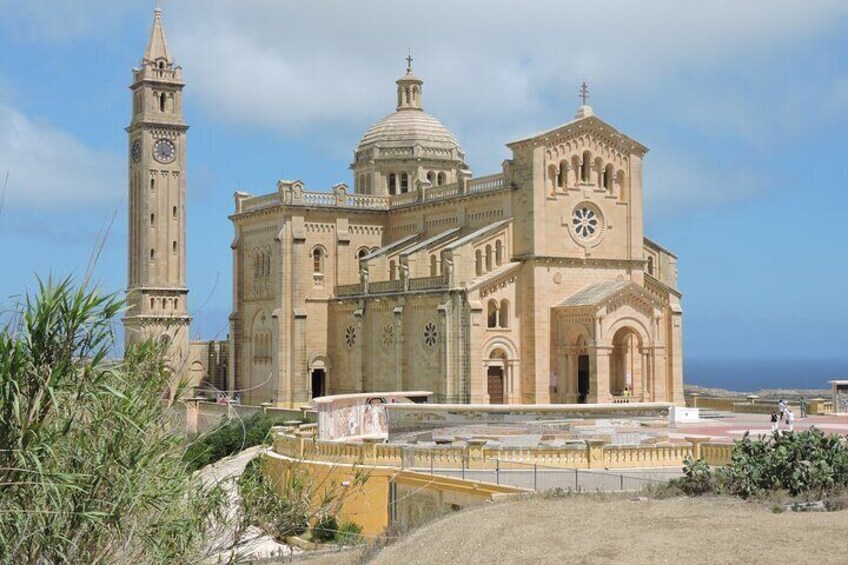 Gozo, Comino and Blue lagoon Cruise