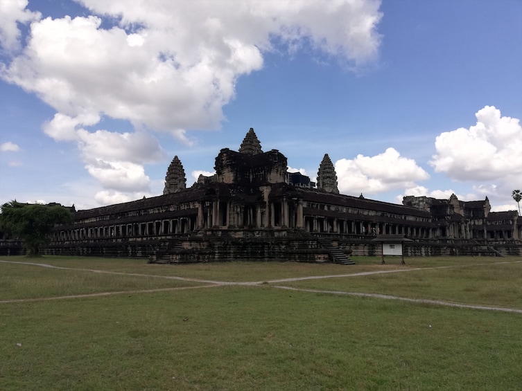 2 Days Angkor Wat and Other Temples Tour