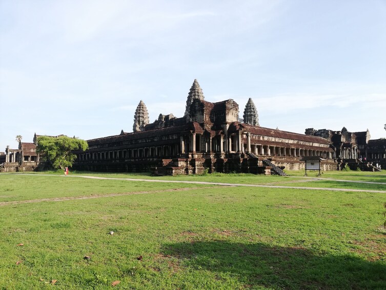 2 Days Angkor Wat and Other Temples Tour