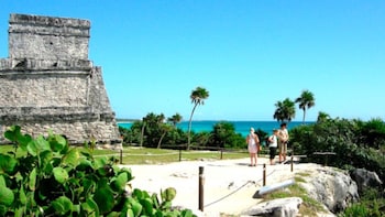 Tulum and Dos Ojos Cenotes, 5 Hour Guided Tour