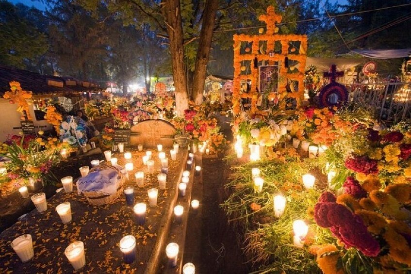 The Day of the Dead Experience with Traditional Snacks