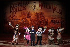 Disneyland® Paris Buffalo Bill's Wild West Show with Mickey