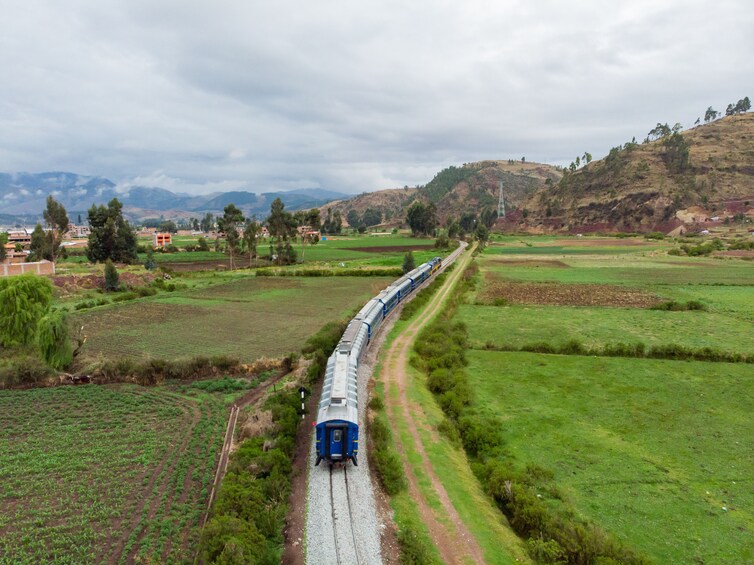 Machu Picchu Trip from Cusco Expedition Train Private guide