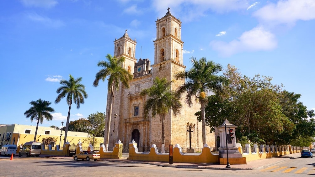 Chichen Itza, Cenote & Valladolid All Inclusive Tour 