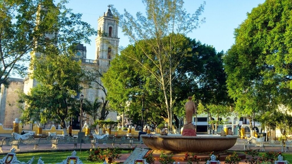 Chichen Itza, Cenote & Valladolid All Inclusive Tour 
