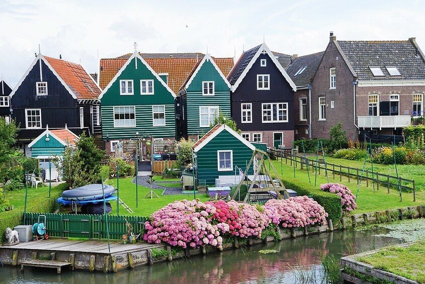 Day Trip to Zaanse Schans, Volendam & Marken