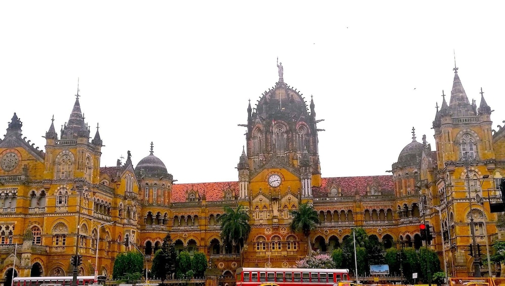 Gothic & Art Deco Story of Mumbai, an architecture walk
