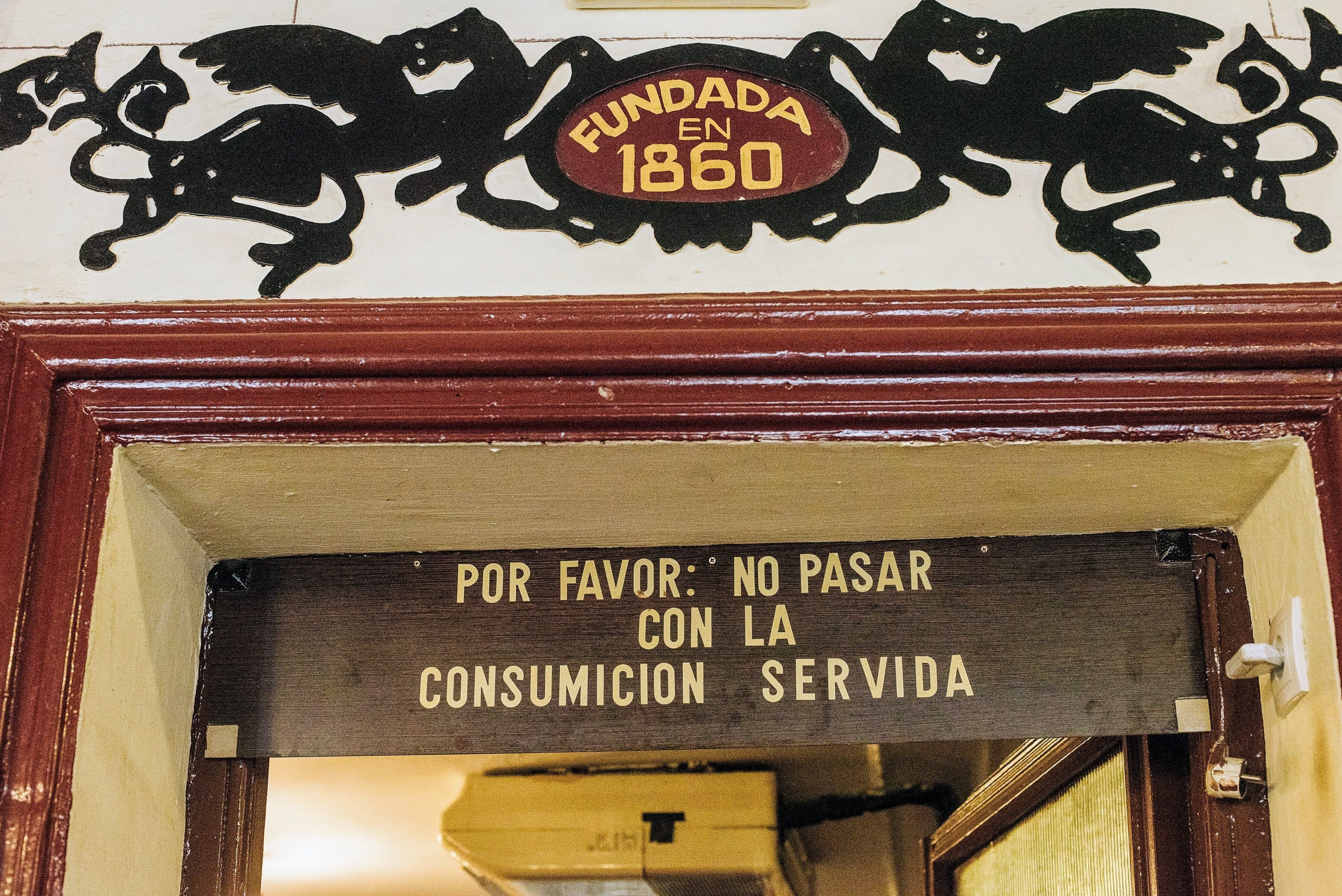 Madrid Tapas, Taverns & History Tour