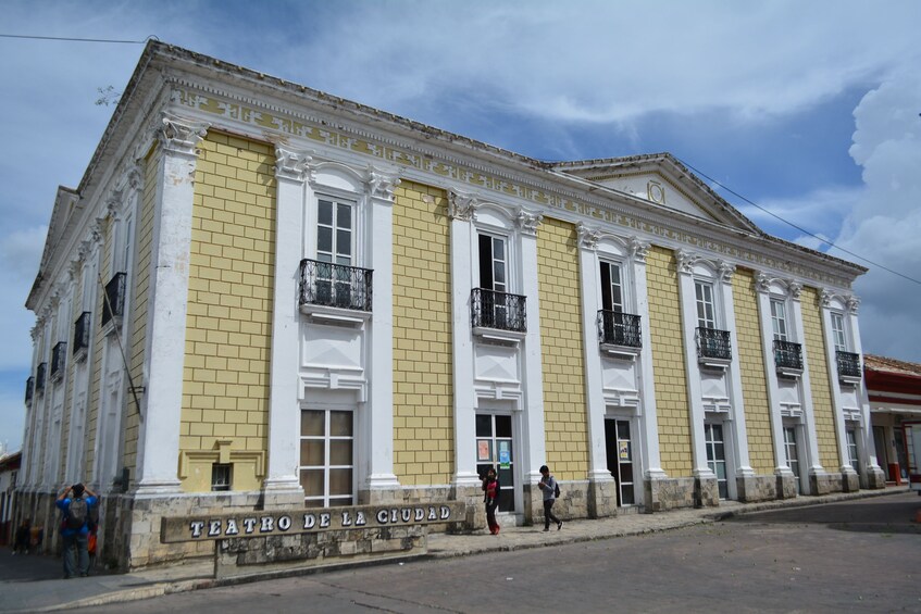 LAS NUBES waterfalls and MAGICAL TOWN OF COMITÁN