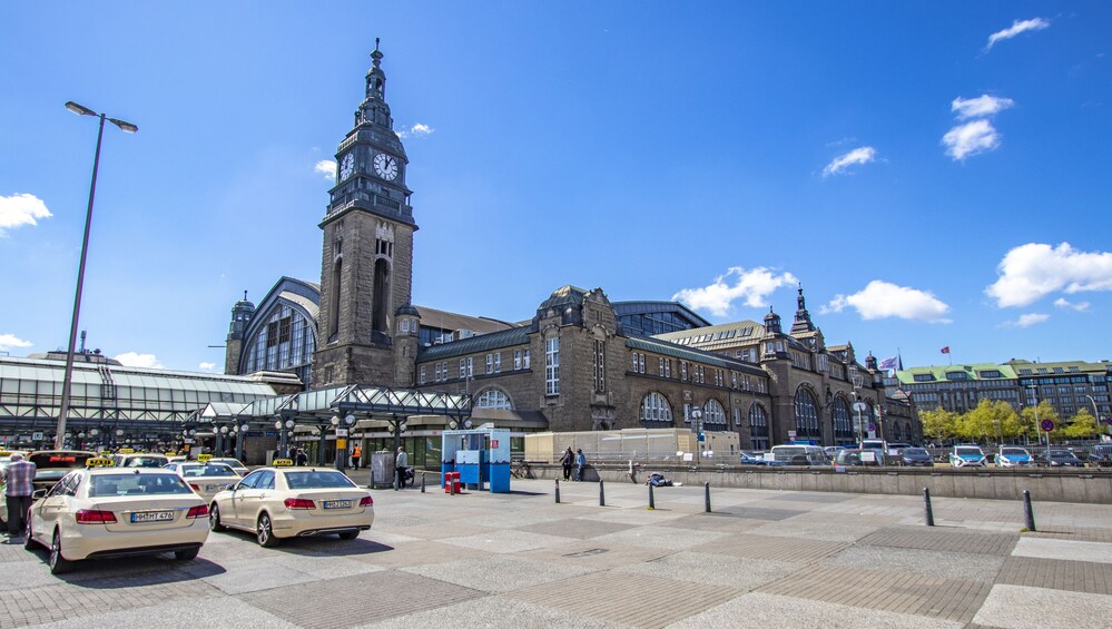 Explore the Most Iconic Architecture in Hamburg with a Local