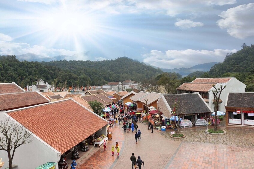 Full-day Yen Tu Mountain - Pilgrimage Land from Ha Long