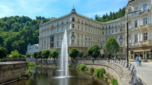 Tagesausflug nach Karlovy Vary von Prag aus