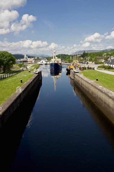 Loch Ness, Glen Coe and the Highlands - Italian Tour Guide