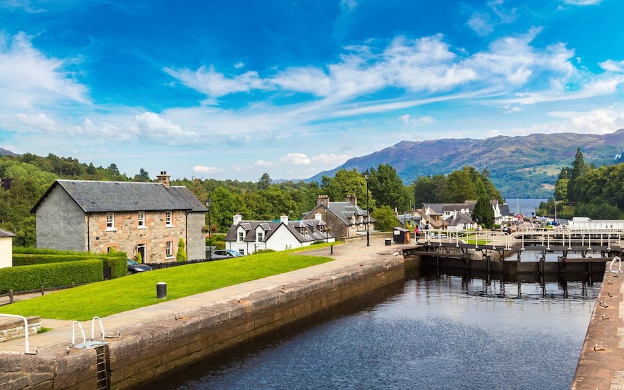 Loch Ness And The Highland Experience