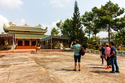 Excursión de día completo al campo de batalla de Long Tan desde la ciudad d...