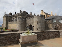 Loch Lomond, Stirling Castle Day Tour from Edinburgh