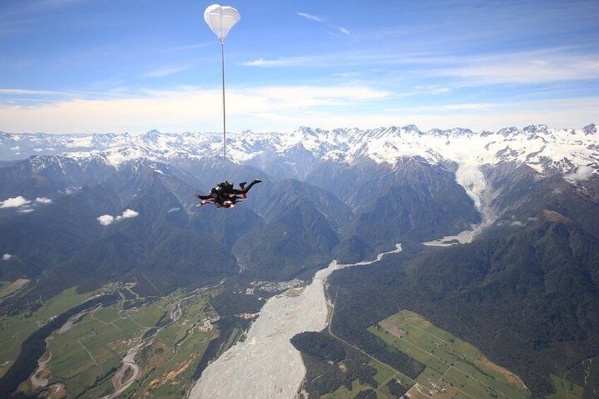 Tandem Skydiving- Waiho River and Franz Josef Glacier
