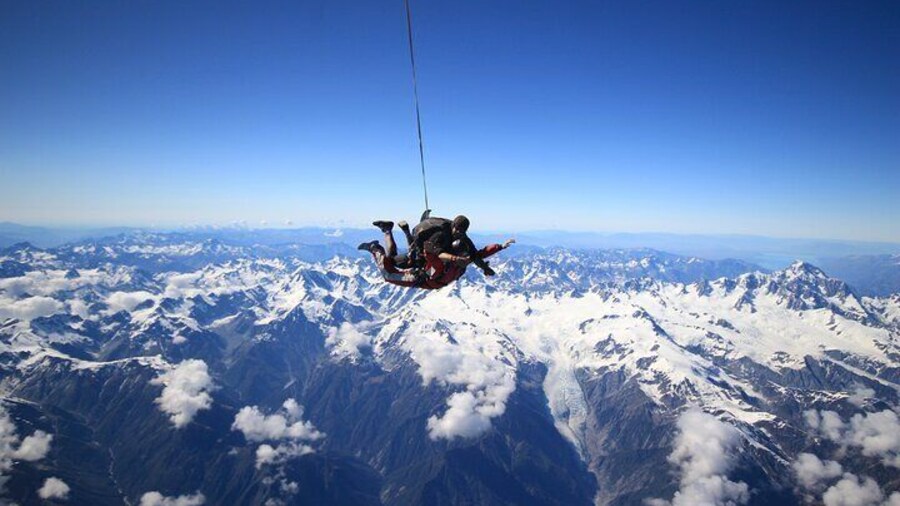 Tandem Skydive 18,000ft from Franz Josef