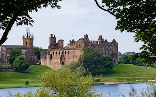 Stirling Castle, Linlithgow palace Day tour from Edinburgh