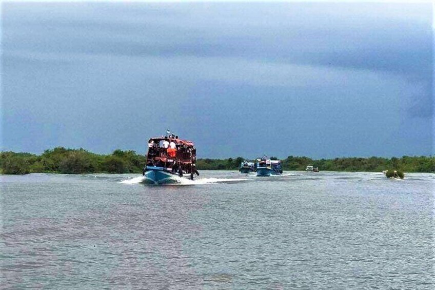 Boat from Siem Reap to Battambang by Water Way Private Transfer