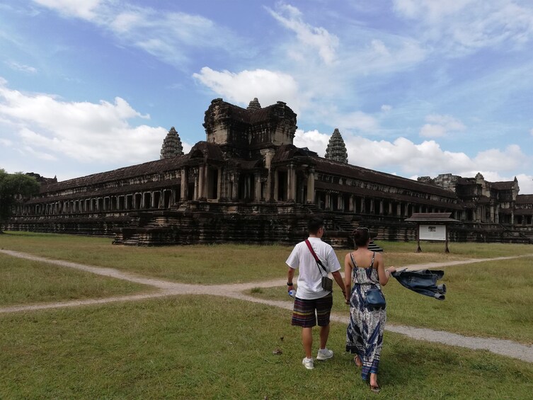 Angkor Wat, Bayon & Ta Prohm Temple Private Tour