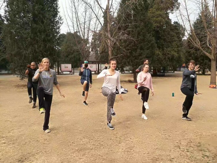 Tai Chi Class and Temple of Heaven Private Tour 